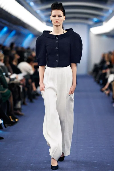 Look 14